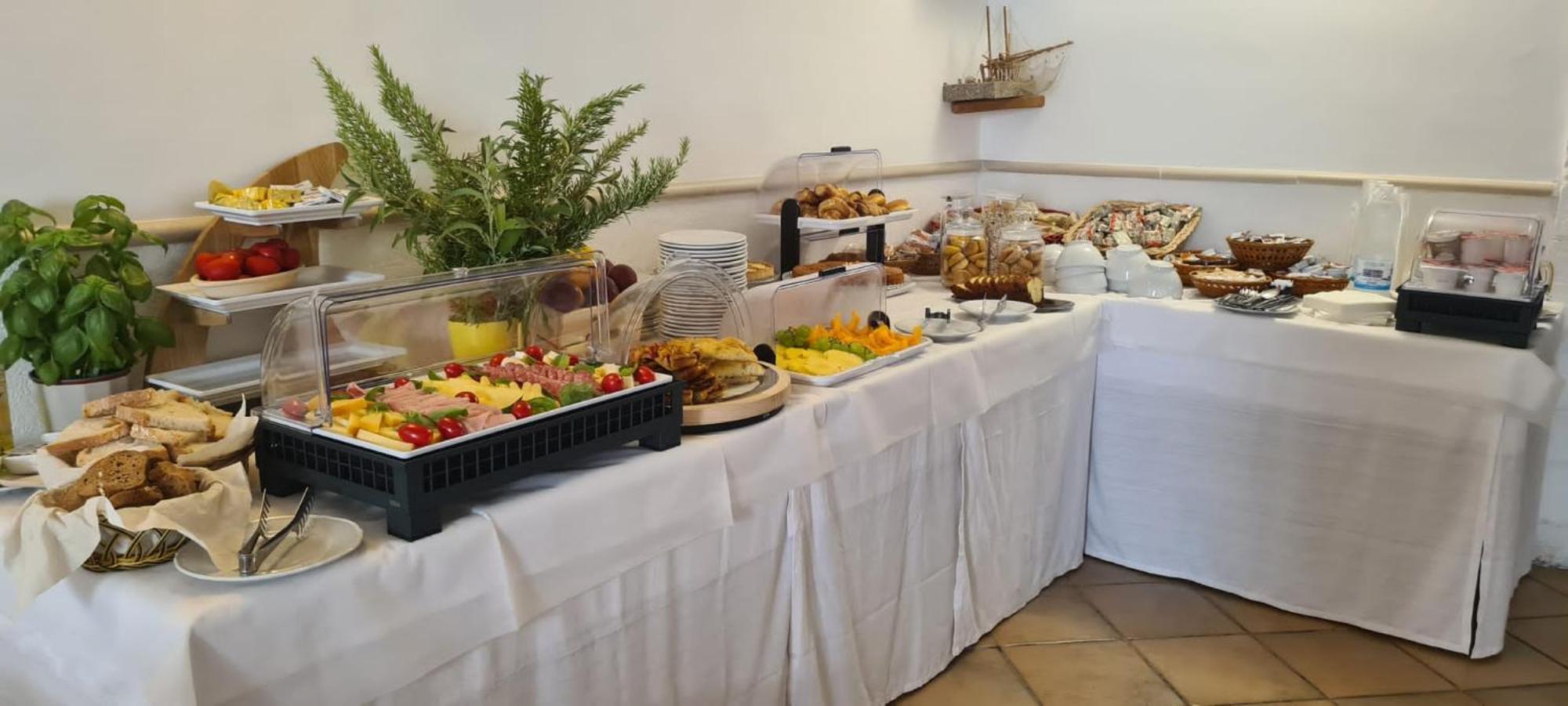 Punta San Francesco Hotel 3*